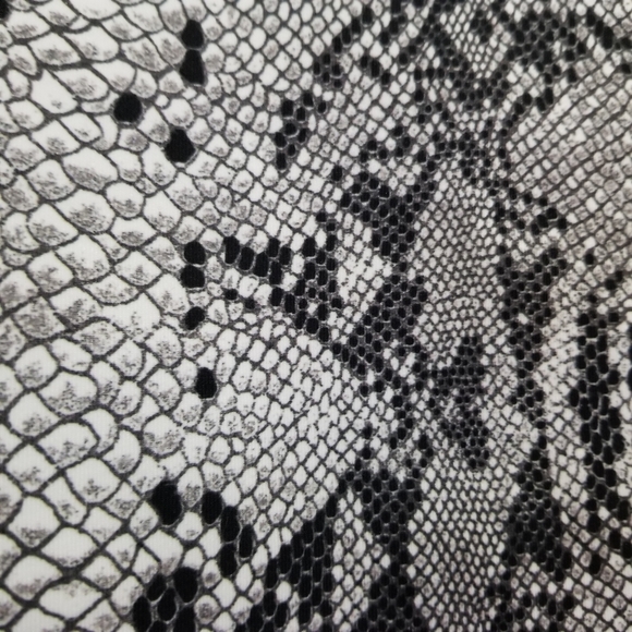 Asymetrical Crop Tank/Bralette by David Lerner - Picture 3 of 9